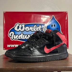 Nike sb dunk high krampus size 9.5